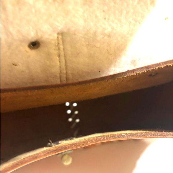 Handmade Saddle Style Brown Leather shoulder Bag - Picture 8 of 11